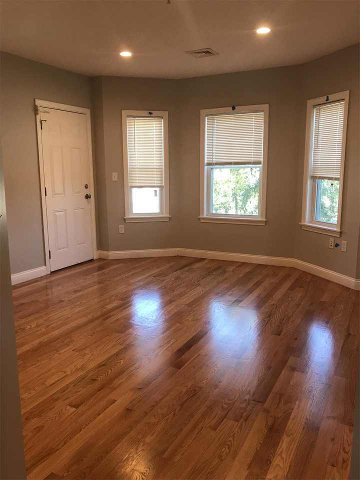 500 - 502 Moody Street - Photo 5 of 24