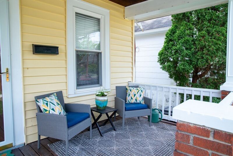 6903 Cambridge Ave - Photo 2 of 27