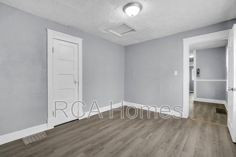 1358 N Gale St - Photo 7 of 10