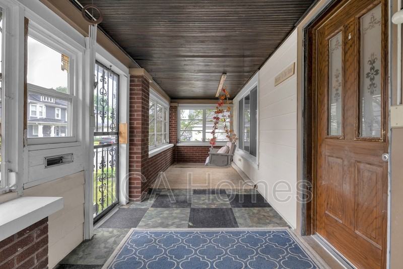 321 N Gray St - Photo 2 of 15