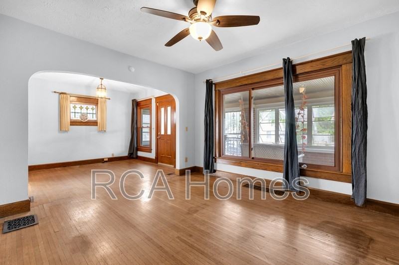 321 N Gray St - Photo 3 of 15