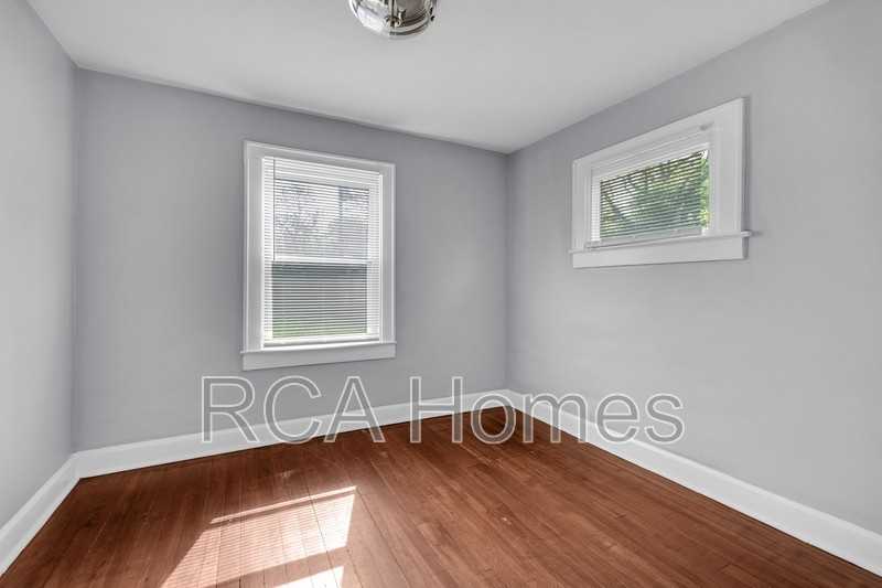 2449 Wheeler St - Photo 7 of 10