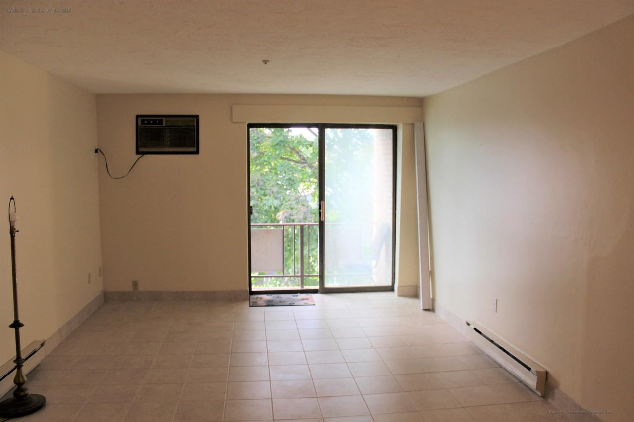 Main St #14 - Photo 2 of 7