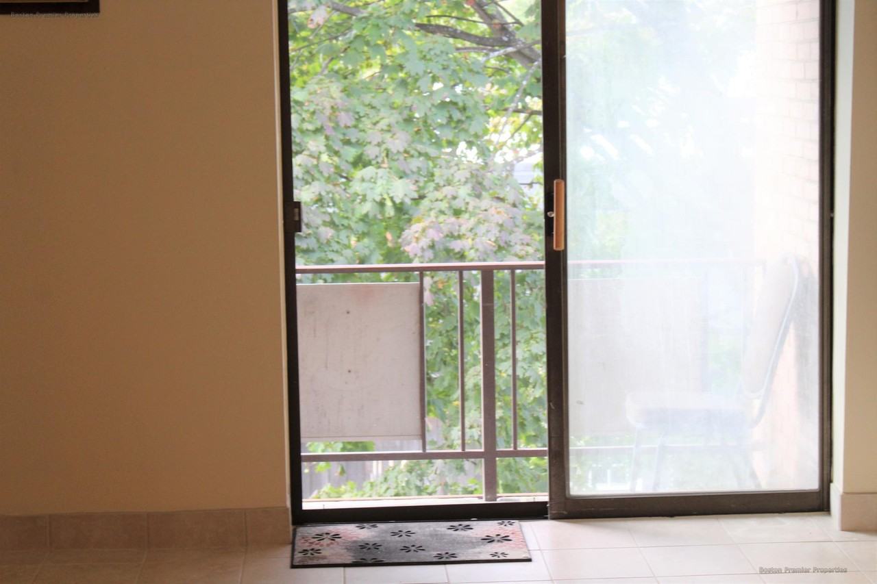 Main St #14 - Photo 3 of 7