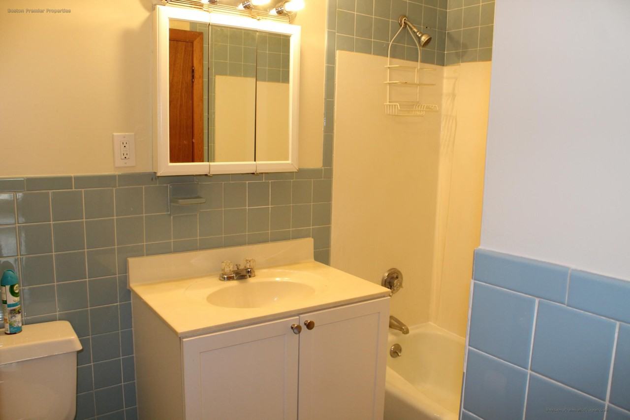 Main St #14 - Photo 5 of 7