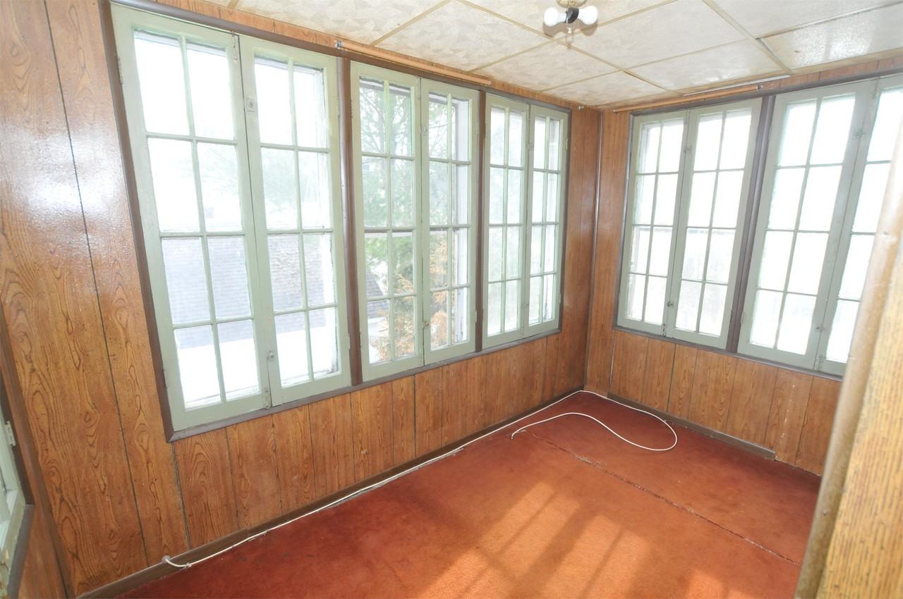 407 Sanders Ave - Photo 5 of 9