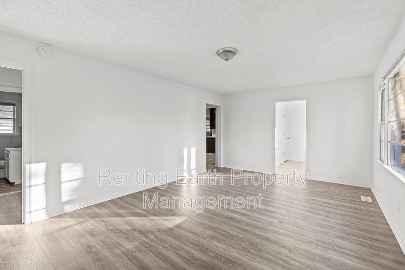 2321 4th St Ne - Photo 5 of 19