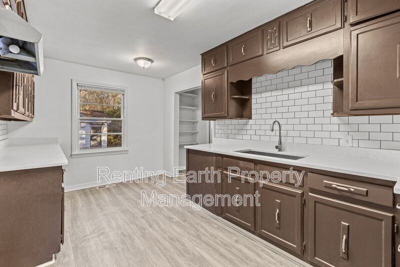 2321 4th St Ne - Photo 6 of 19