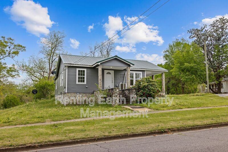 207 Jemison St - Photo 2 of 23