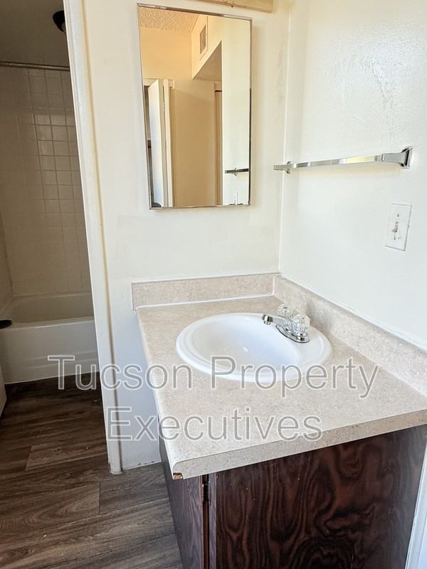 20 N Leonora Ave - Photo 2 of 12