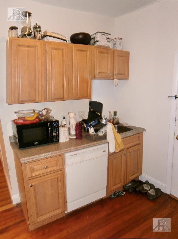 1480 Beacon St #33 - Photo 5 of 12