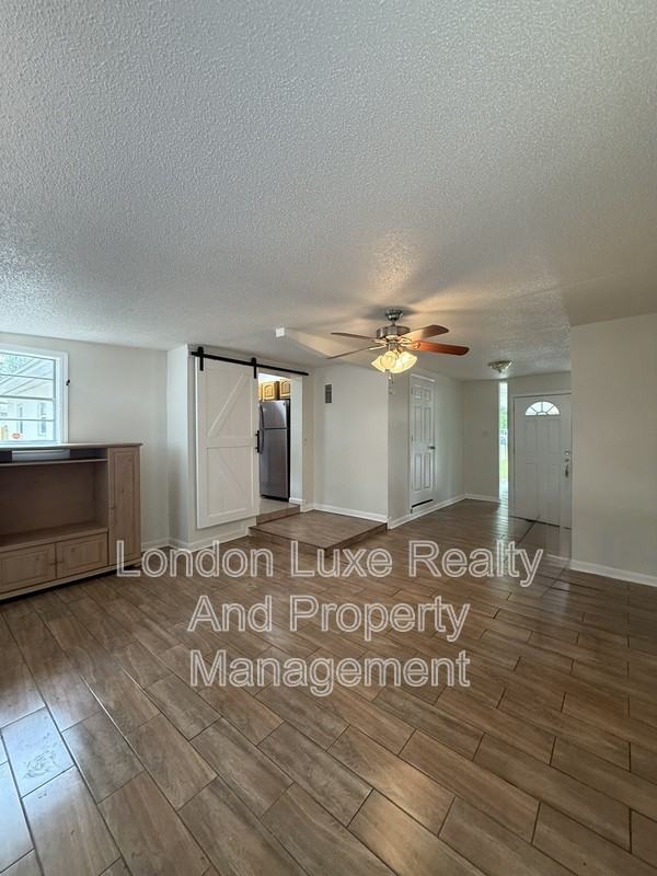 909 La Marche Dr - Photo 6 of 19