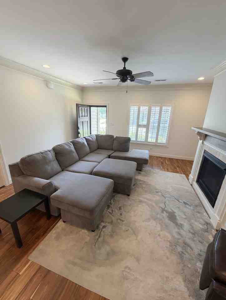 211 Meridian St - Photo 6 of 18
