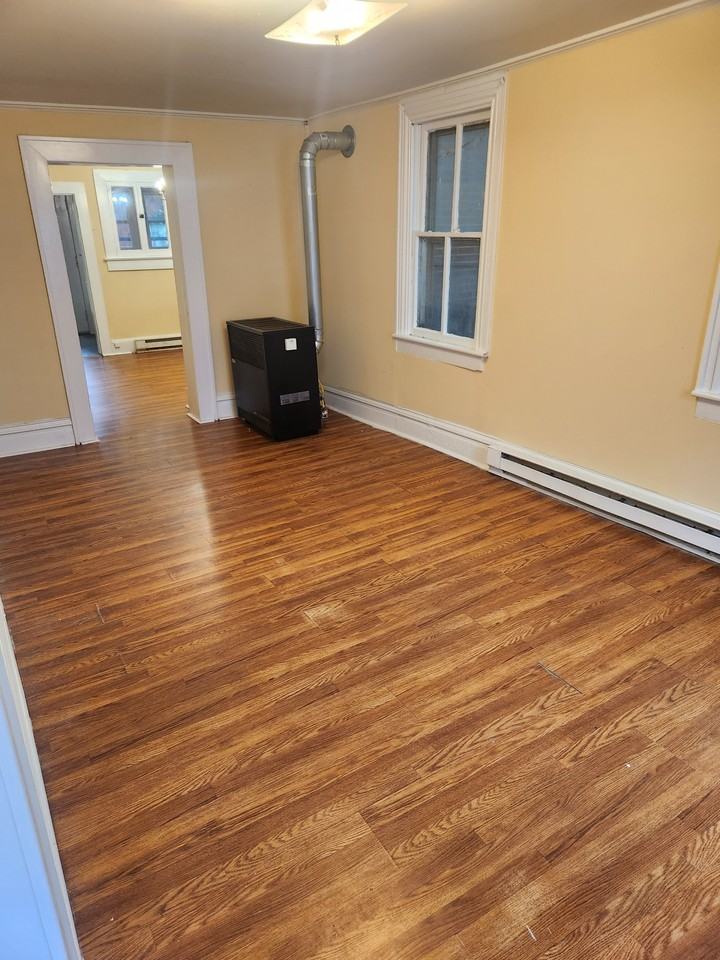 322.5 North Maple Avenue, Martinsburg WV 25401 - Photo 2 of 9