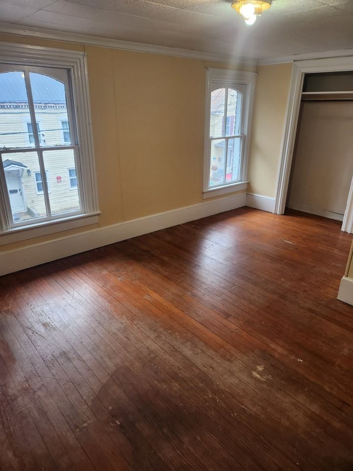 322.5 North Maple Avenue, Martinsburg WV 25401 - Photo 6 of 9