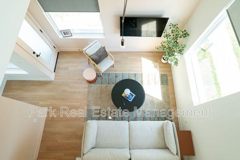 901 E Edenton St #04 - Photo 2 of 20