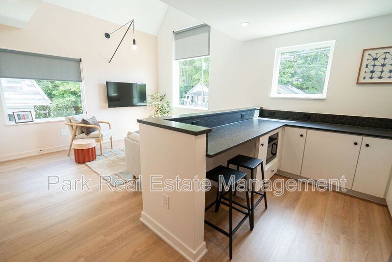 901 E Edenton St #04 - Photo 5 of 20