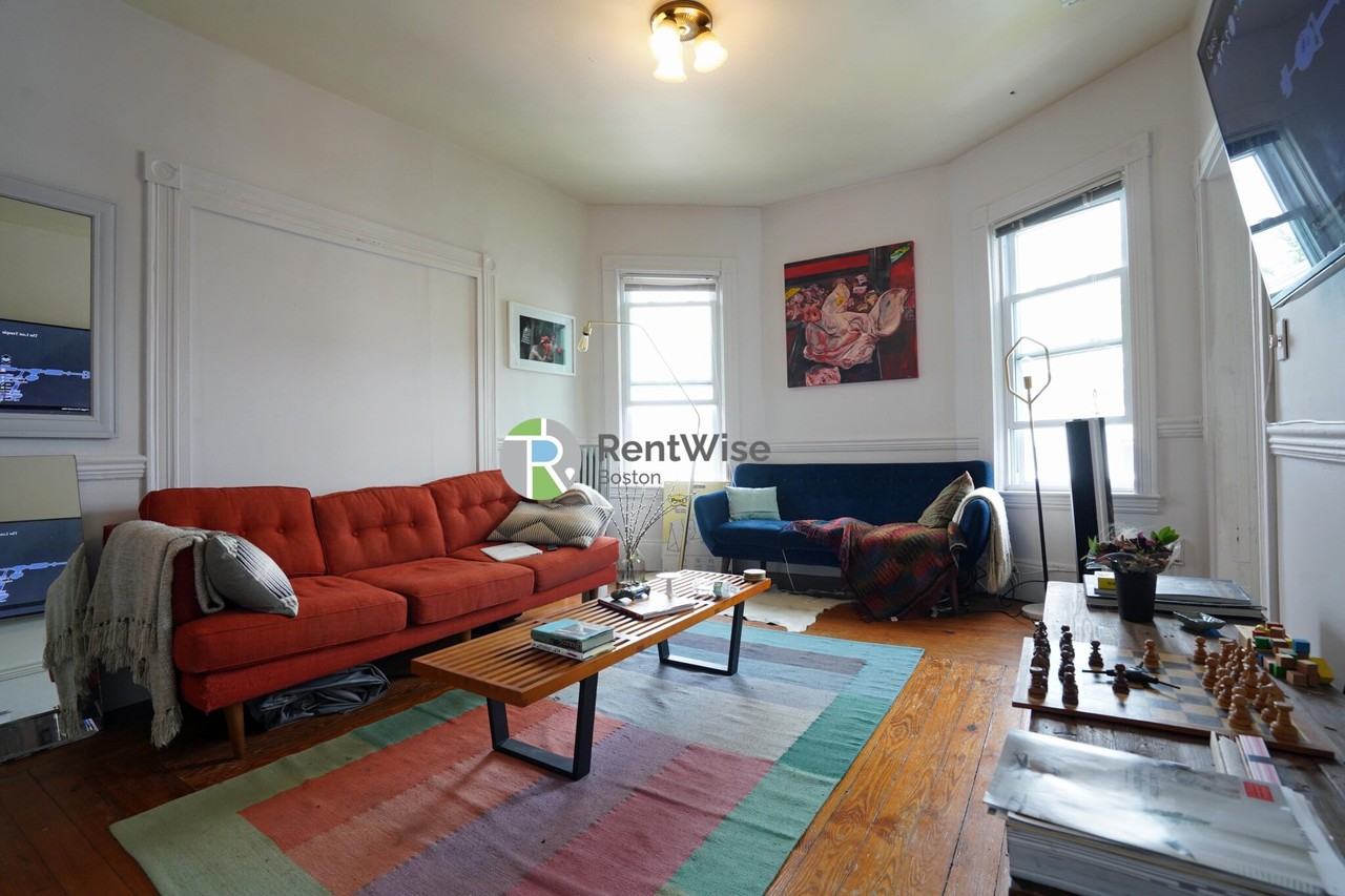 54 Woodlawn St #3 - Photo 4 of 32
