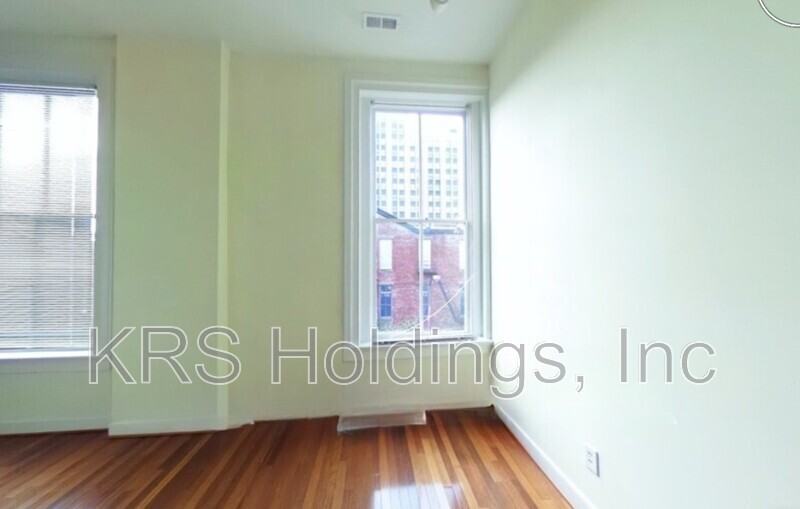 123 E Broad St