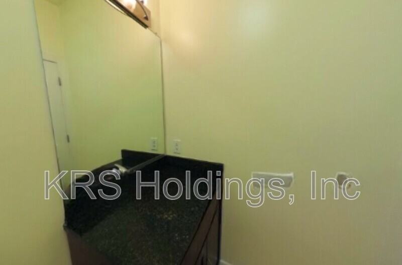 123 E Broad St - Photo 5 of 8