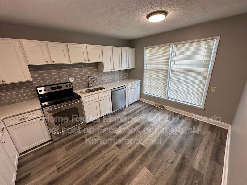 708 Nw Mock Ave - Photo 4 of 32