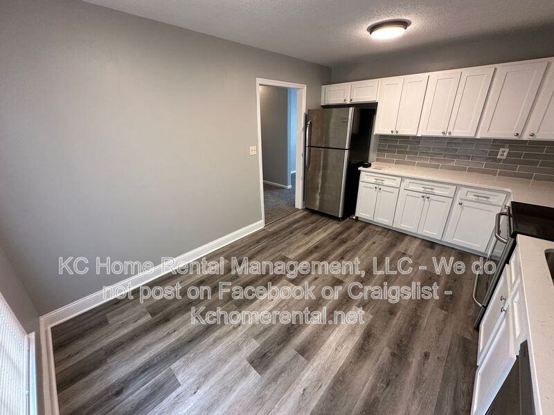 708 Nw Mock Ave - Photo 5 of 32