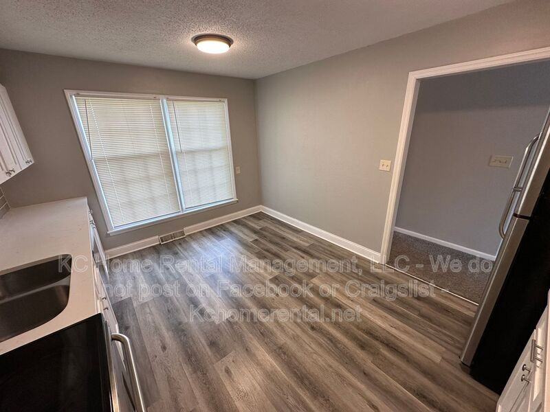 708 Nw Mock Ave - Photo 6 of 32