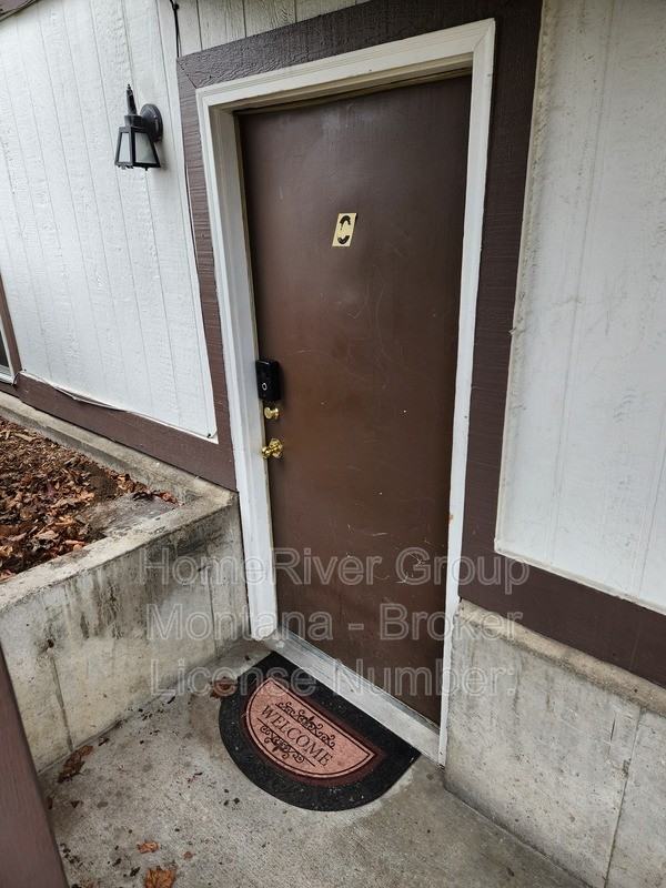 2111 S 4th St W #C - Photo 2 of 21