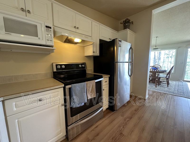 9481 Winchester Rd - Photo 3 of 24