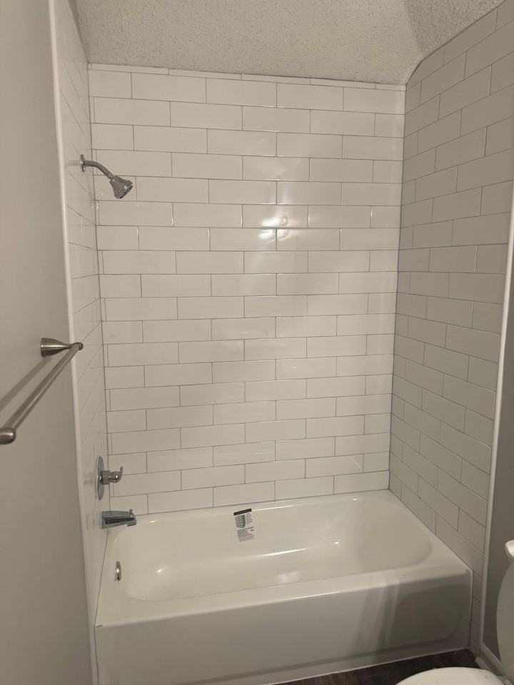 7043 Gleneagles Dr - Photo 4 of 11