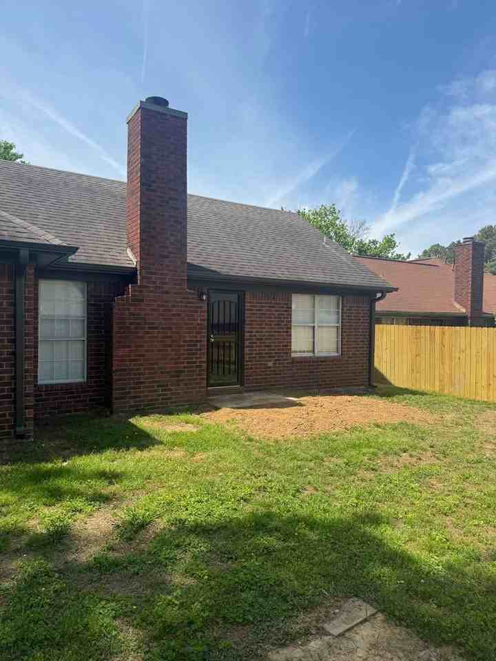 7043 Gleneagles Dr - Photo 6 of 11