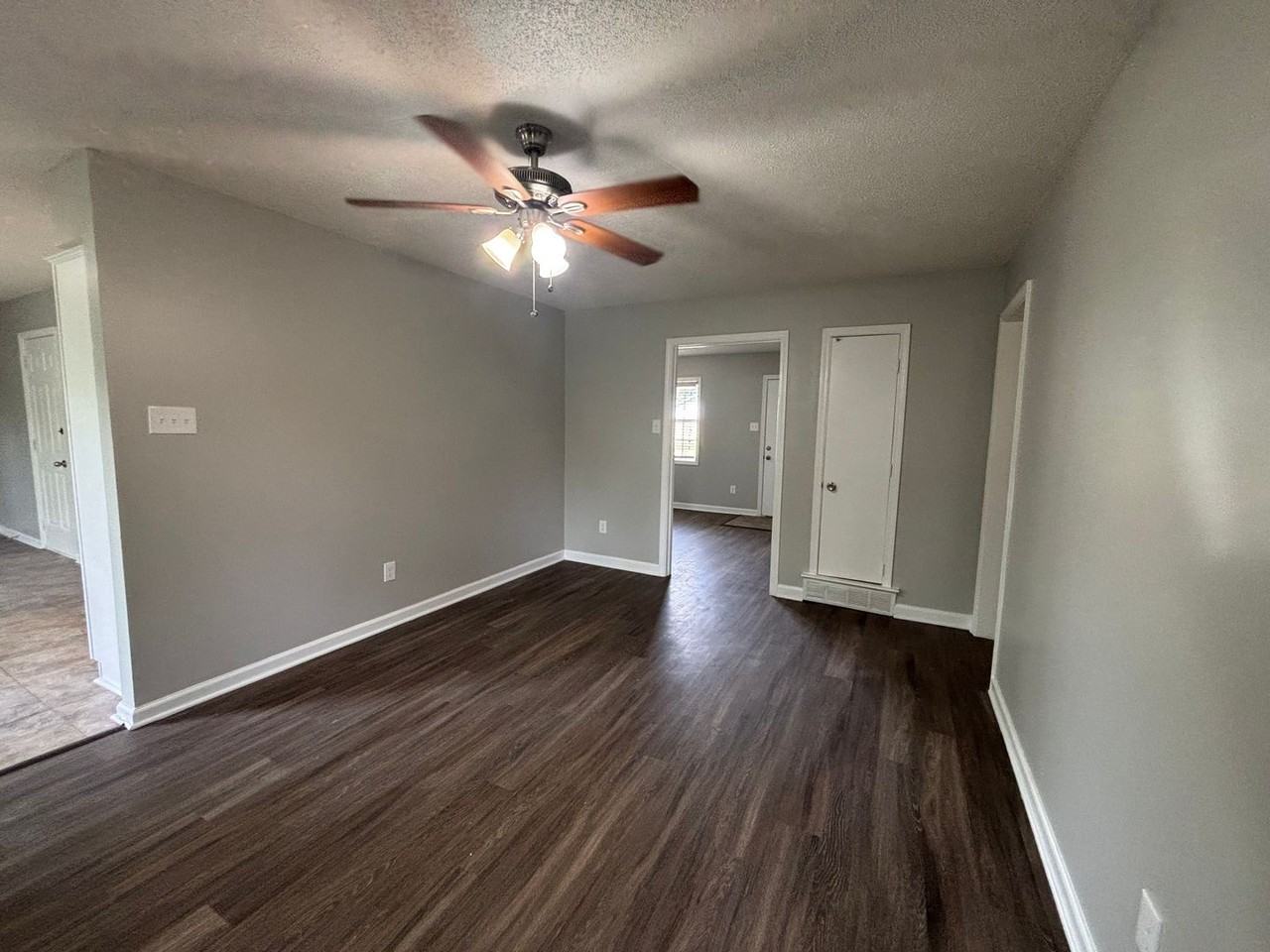 3989 Battlefield Dr - Photo 7 of 12