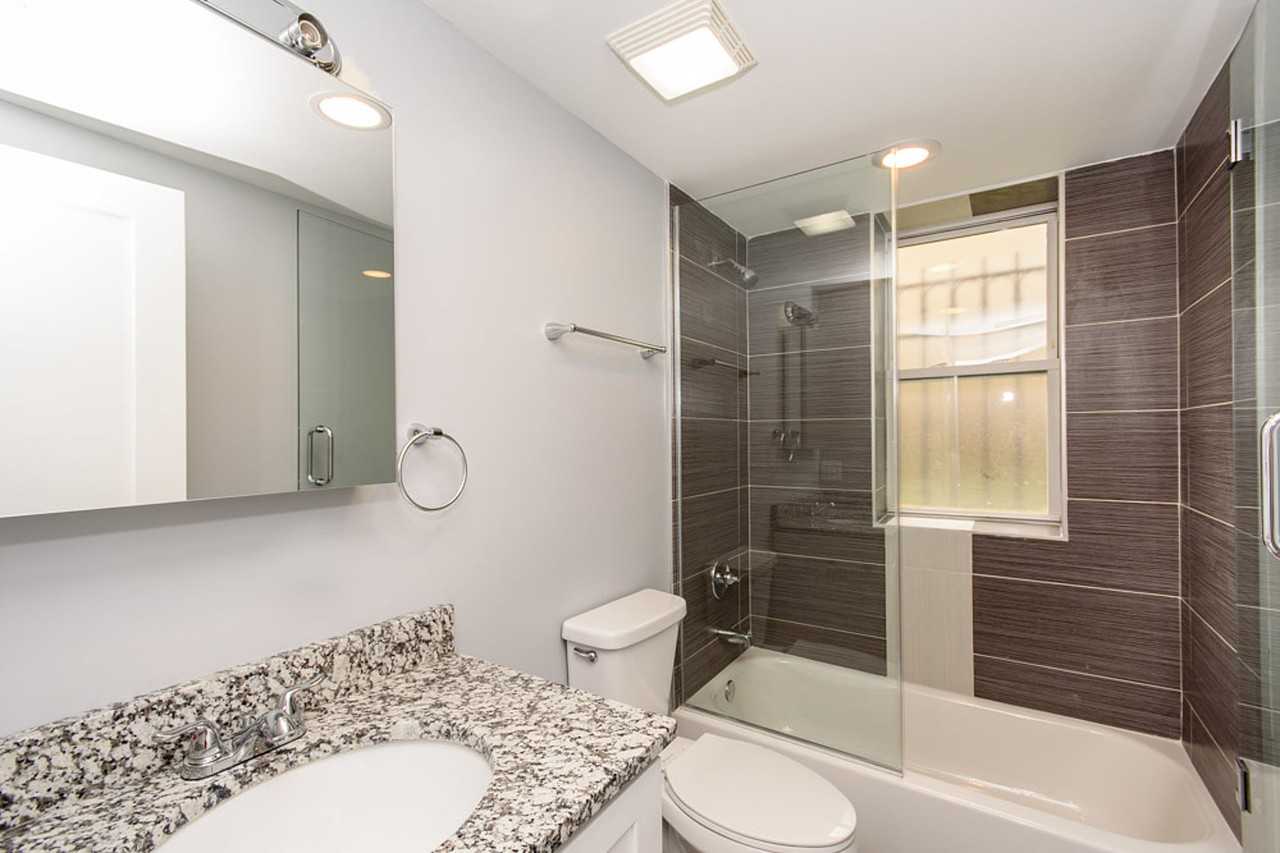 2645 N Washtenaw Ave #G - Photo 6 of 9