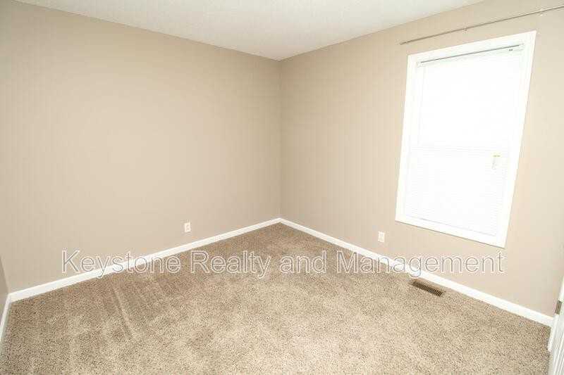 1920 Timberline Cir - Photo 5 of 9