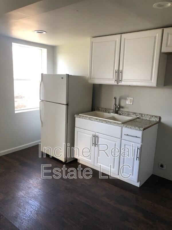 526 Ohio Ave #3 - Photo 2 of 6