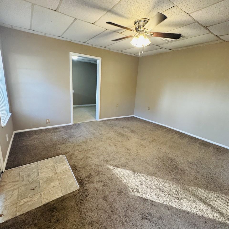 1122 Dallas St - Photo 2 of 19