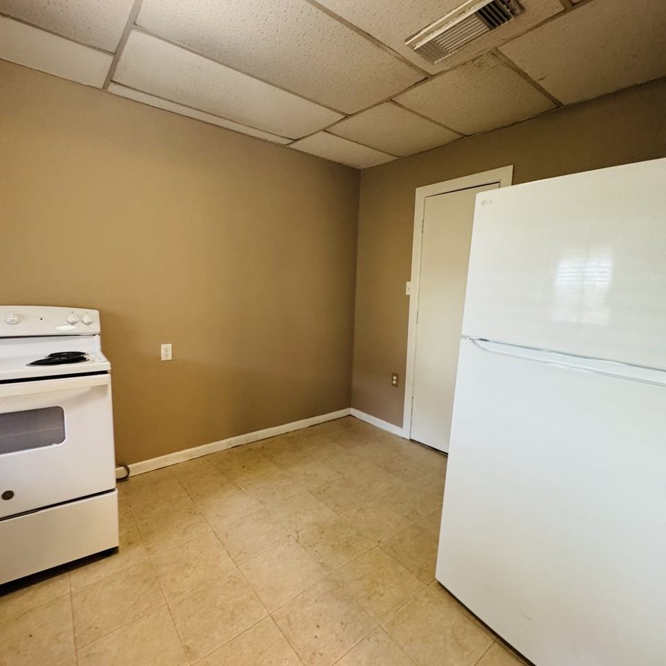 1122 Dallas St - Photo 5 of 19