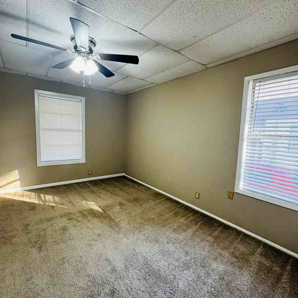 1122 Dallas St - Photo 7 of 19