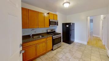 featured image of 192 Adams St #3