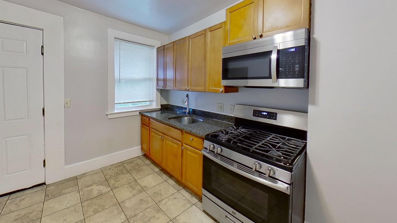 192 Adams St #3 - Photo 2 of 11