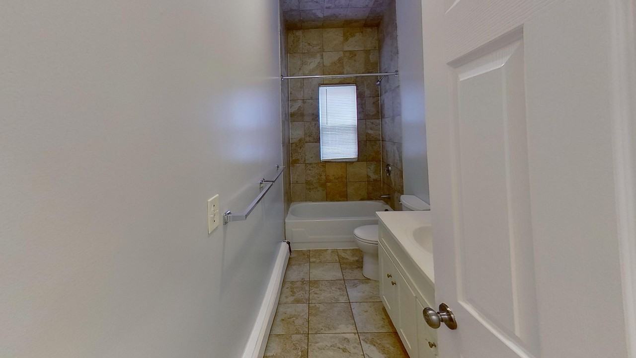 192 Adams St #3 - Photo 4 of 11