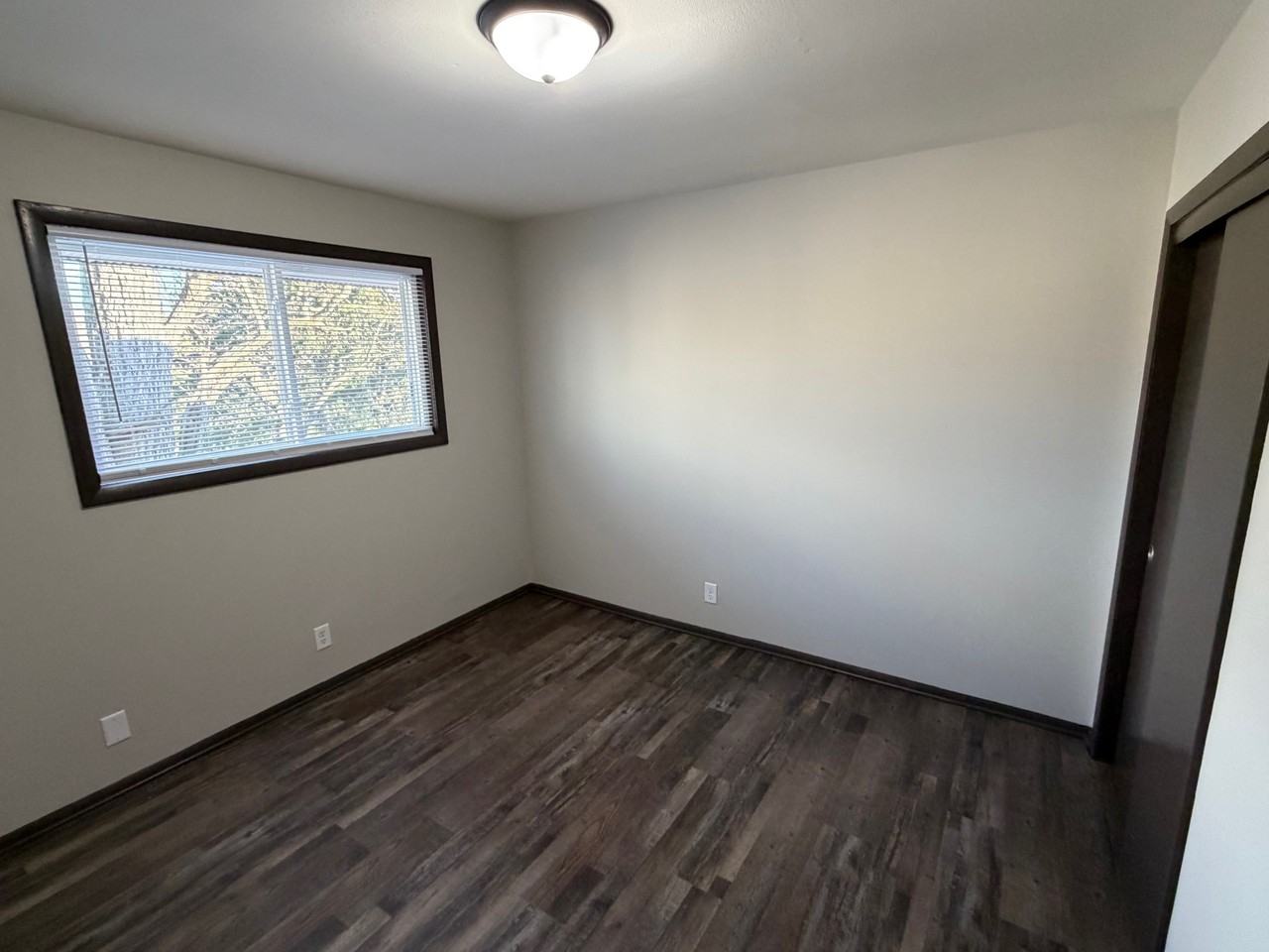 828 East Milwaukee Street - Photo 6 of 8