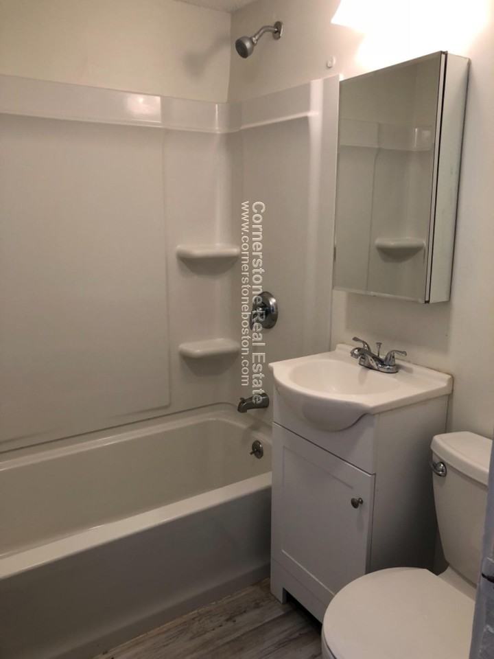 L St #2 - Photo 7 of 17