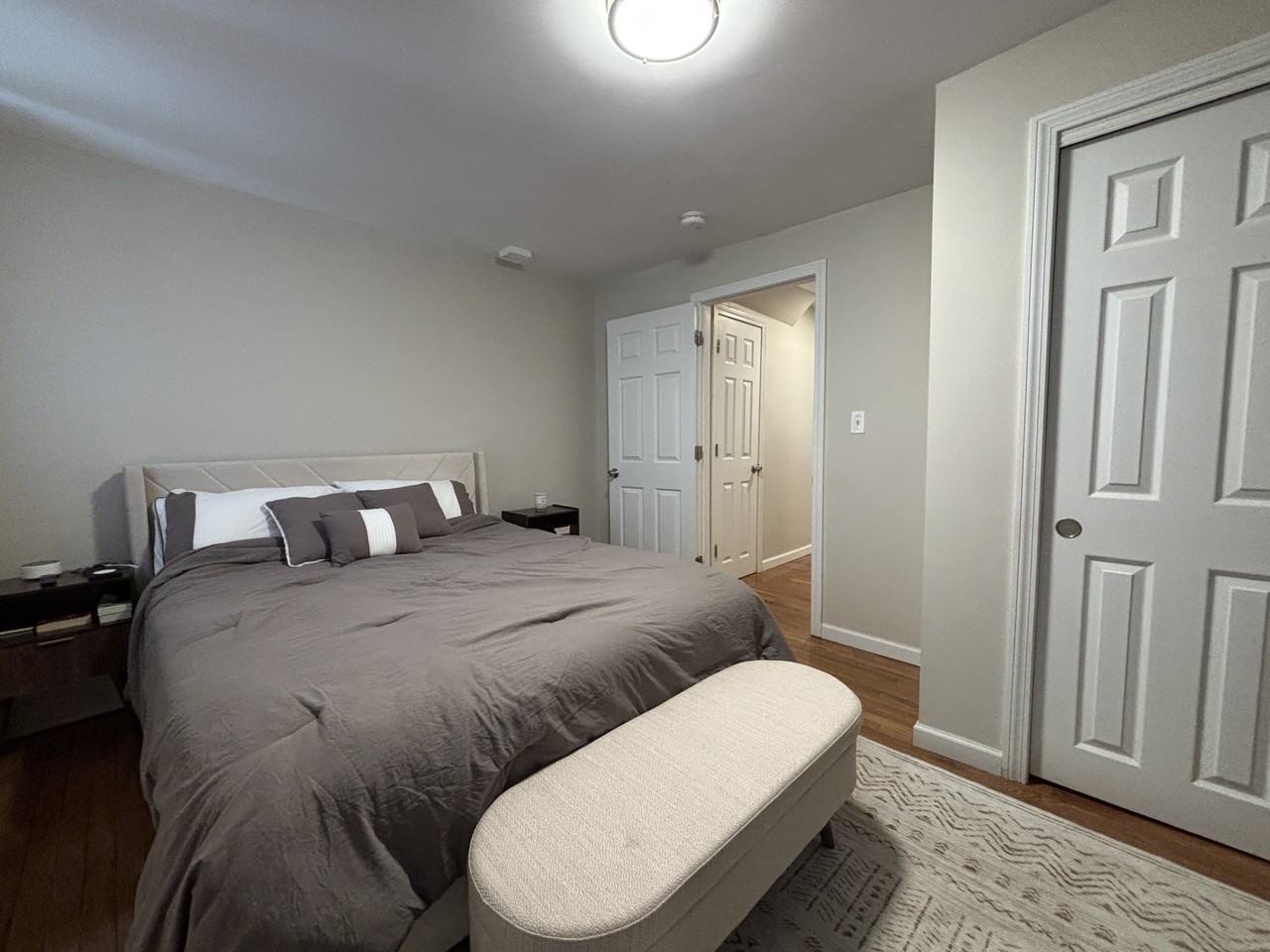 52 Irving St #B - Photo 4 of 10