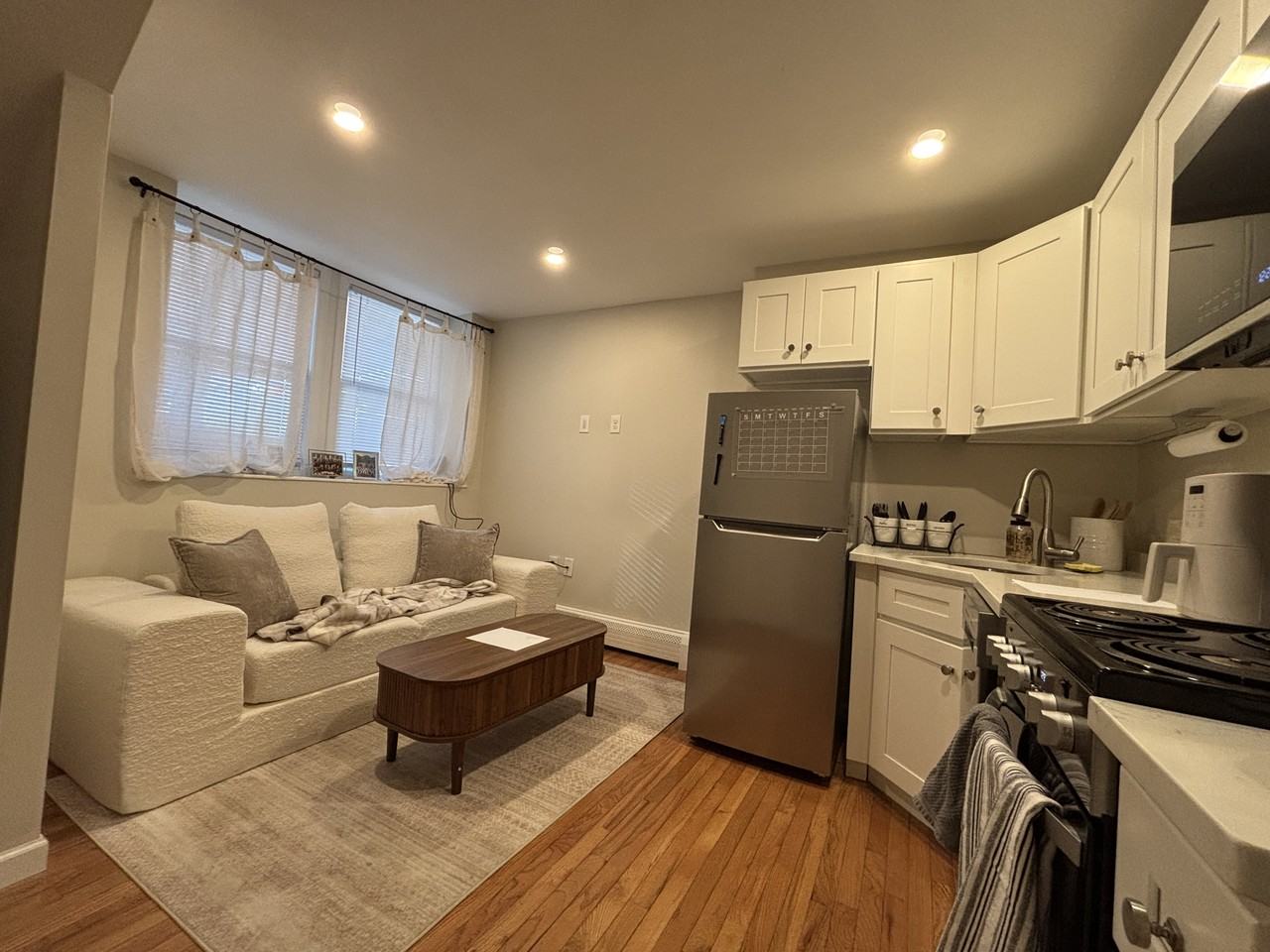 52 Irving St #B - Photo 2 of 10