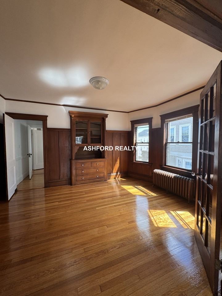 Commonwealth Rd #2 - Photo 2 of 11