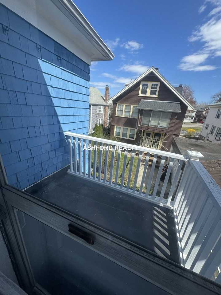 Commonwealth Rd #2 - Photo 5 of 11