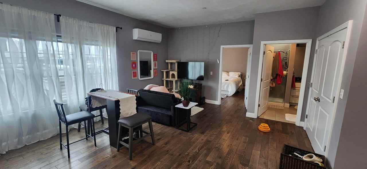 41 Saratoga St #4B - Photo 3 of 10