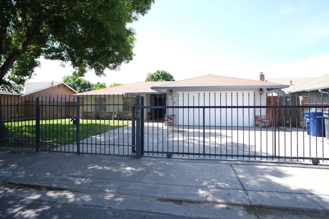 121 Eula Dr - Photo 2 of 21