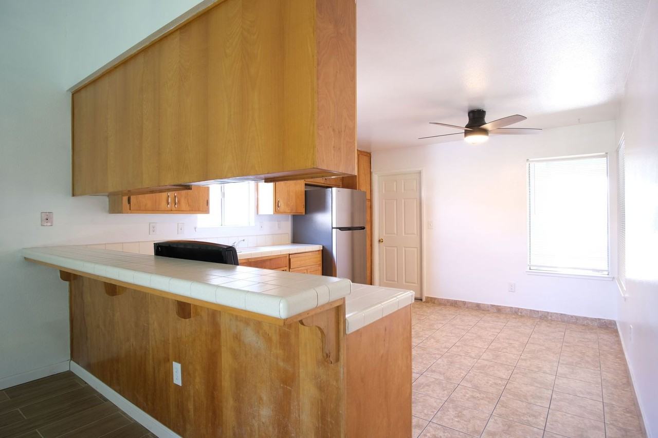 121 Eula Dr - Photo 5 of 21